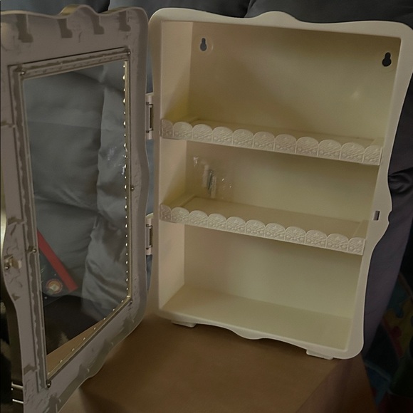 Elegant Gold Wall or Shelf  Cabinet New in the box - Picture 2 of 3